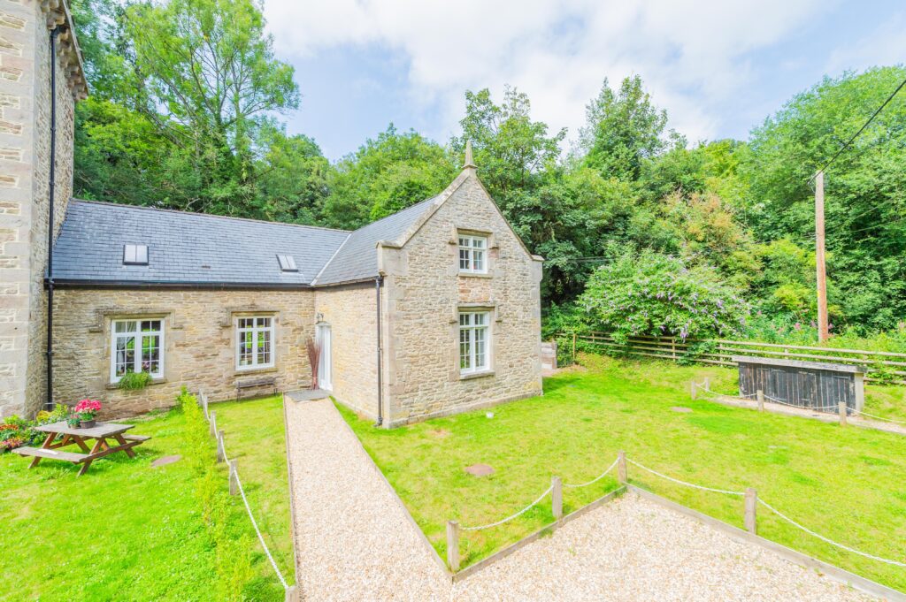 The Stables – Three Bed in Idyllic Parkland Setting