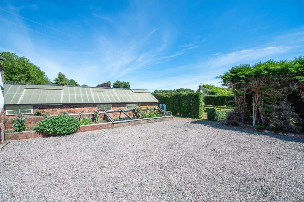 Garden House, Stanley - Picture No. 61