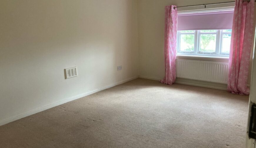 Bank House, Sugnall - Bedroom 1