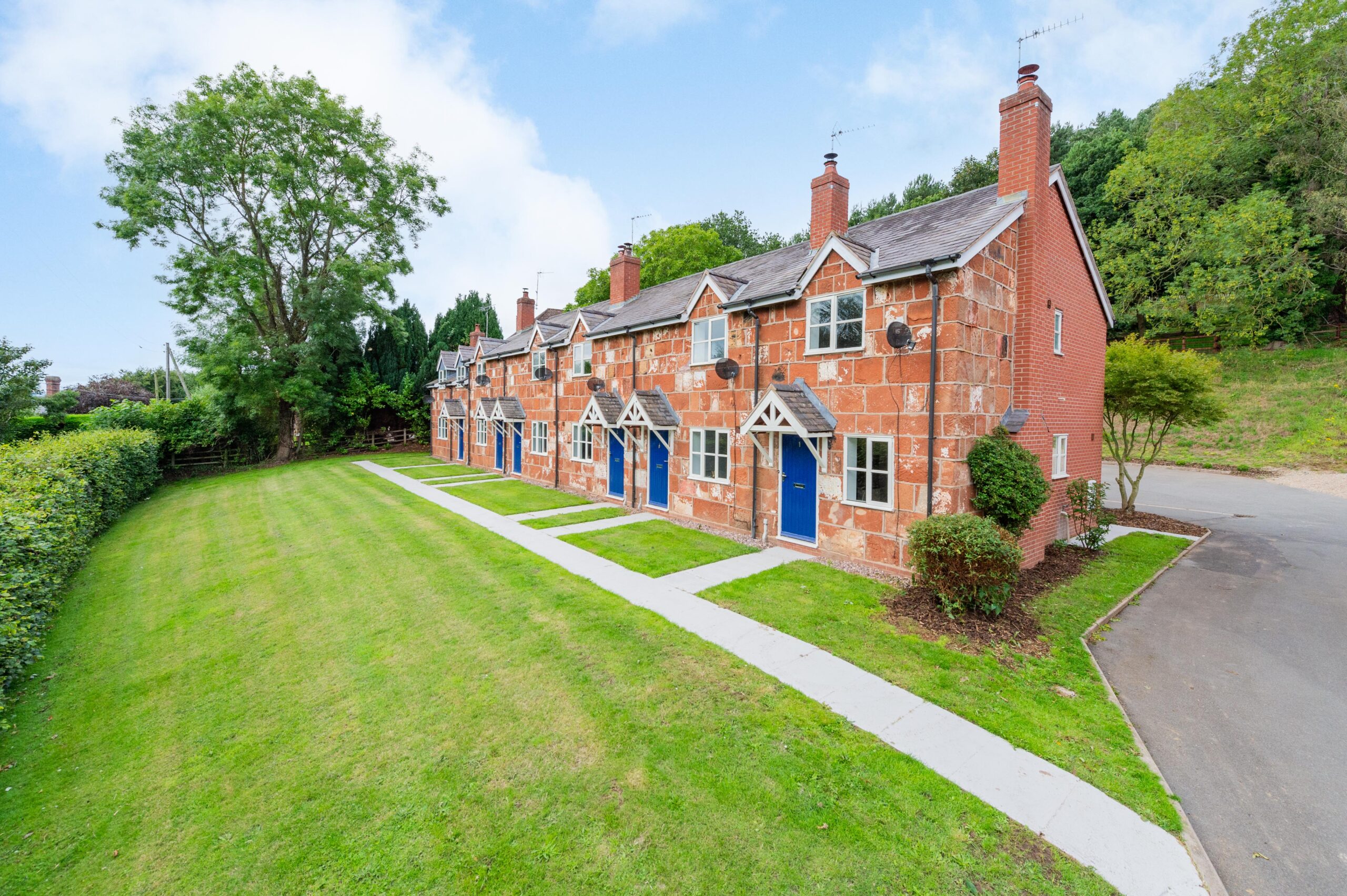 The Cottages at Hopton – Rare row of cottages