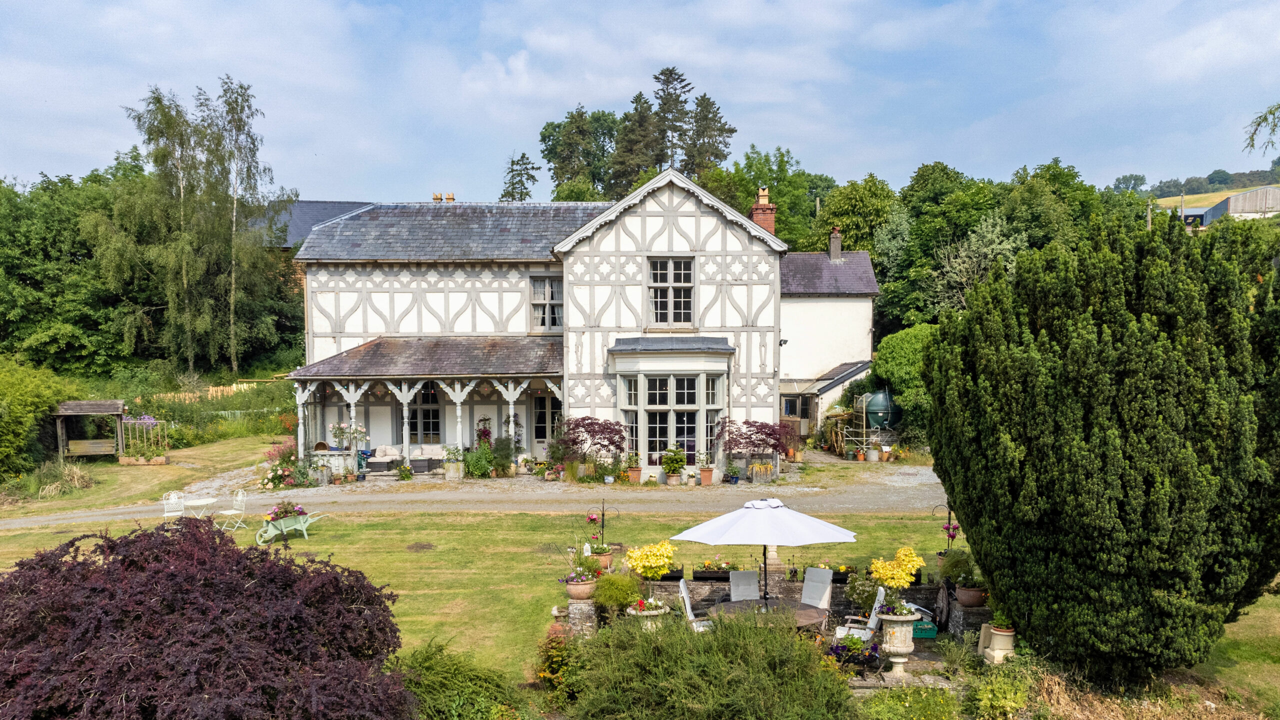 Treburvaugh House – Magnetic appeal, period provenance, unrivalled countryside