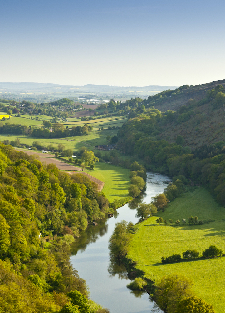 Meandering,River,Wye,Making,Its,Way,Through,Lush,Green,Rural