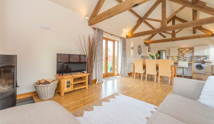 The Hay Barn At Sowbath, Moreton Mill - Open Plan Living