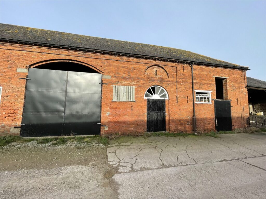 Highlands Park Farm Storage Units, Rangemore Balfours