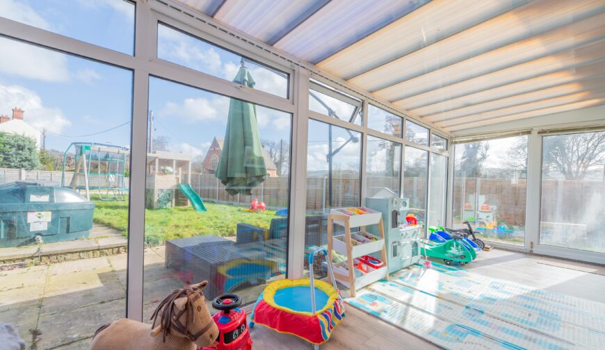 43 Cae Coed - Conservatory