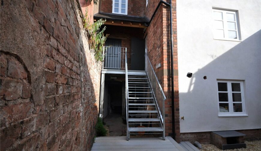 5A Flat, Market Street - Picture No. 17