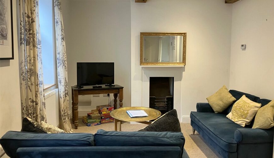 5B Flat, Market Street - Picture No. 06
