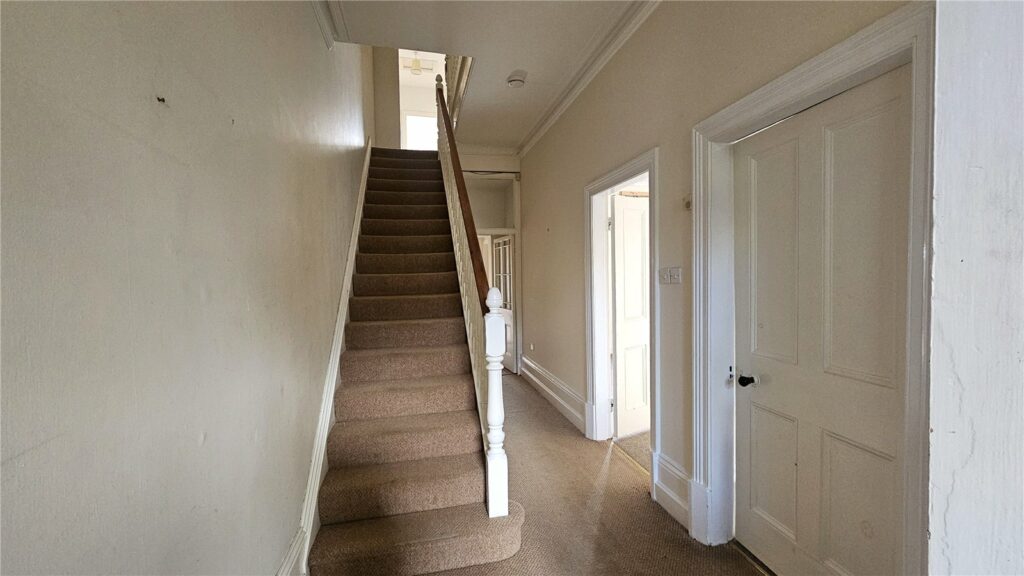 37 Gravel Hill - Picture No. 42