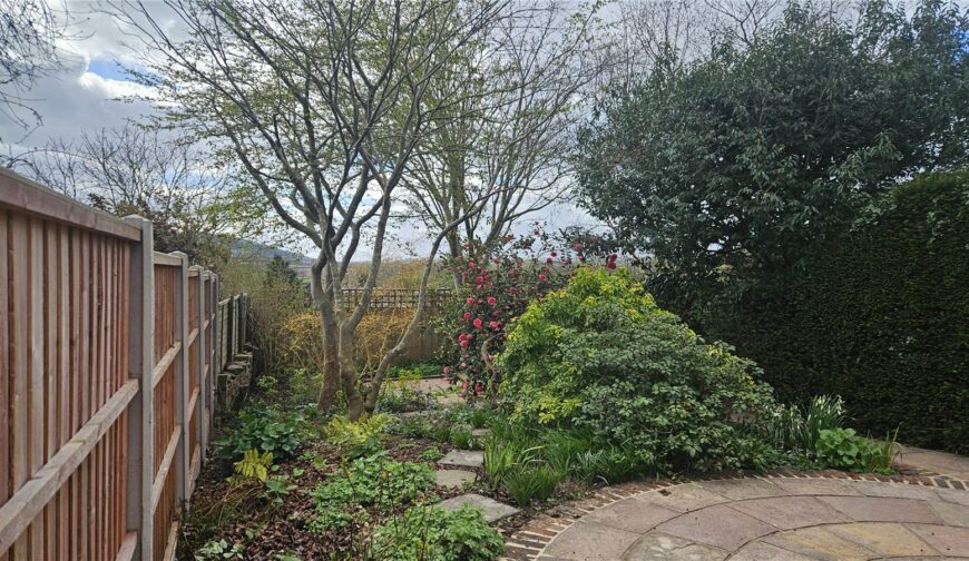 37 Gravel Hill - Picture No. 62