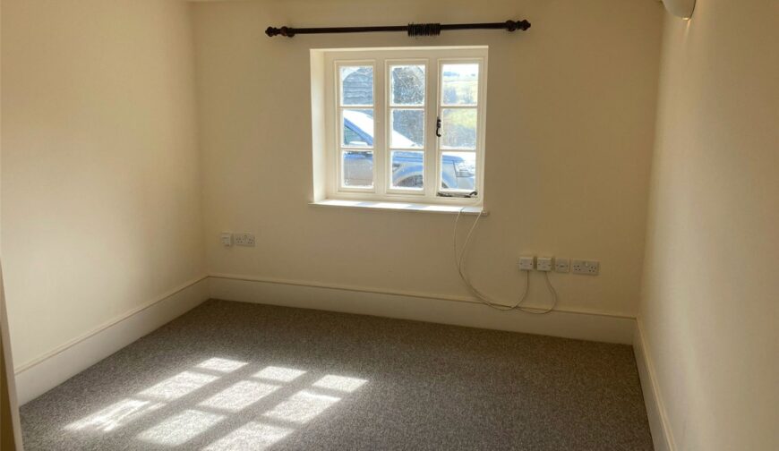 Gilwern Farmhouse, Beulah - Picture No. 08