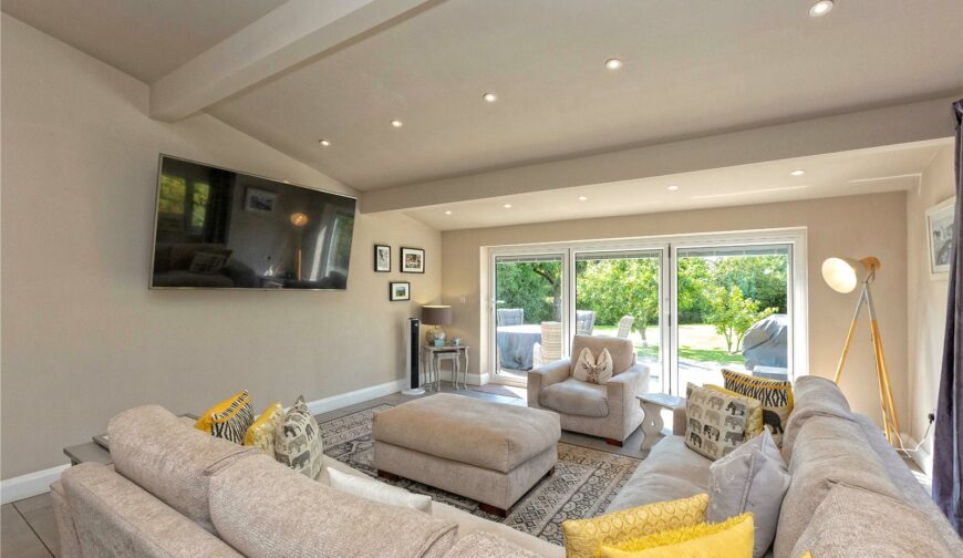 Middle House, Hanwood - 2