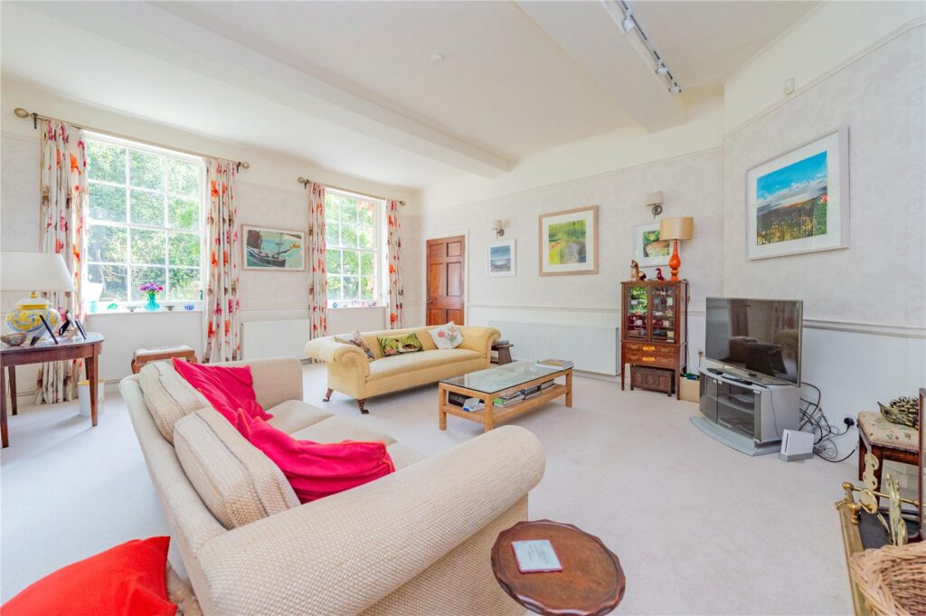Ivy House, Lythwood - 4