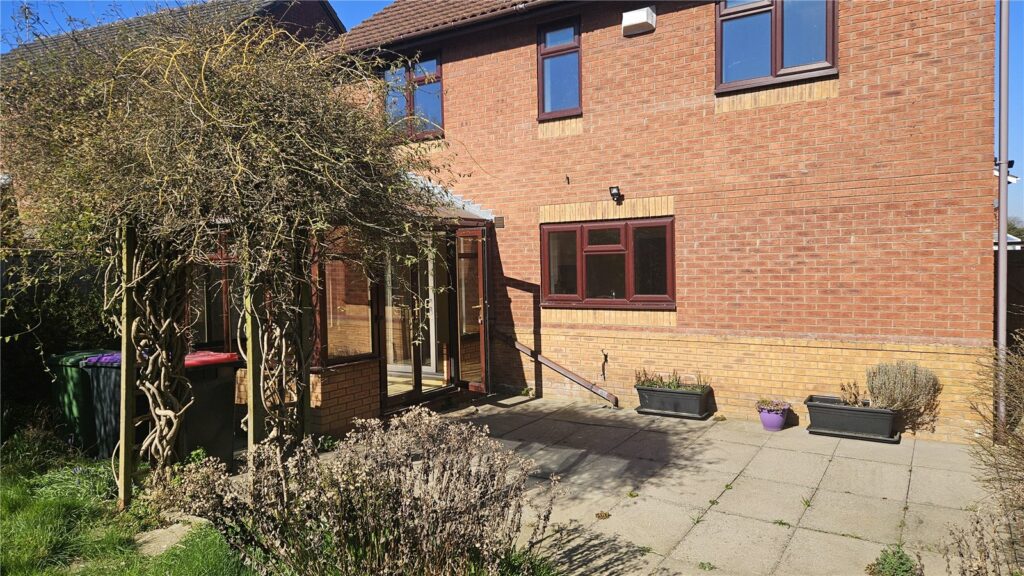 3 Wild Thyme Drive - Picture No. 76