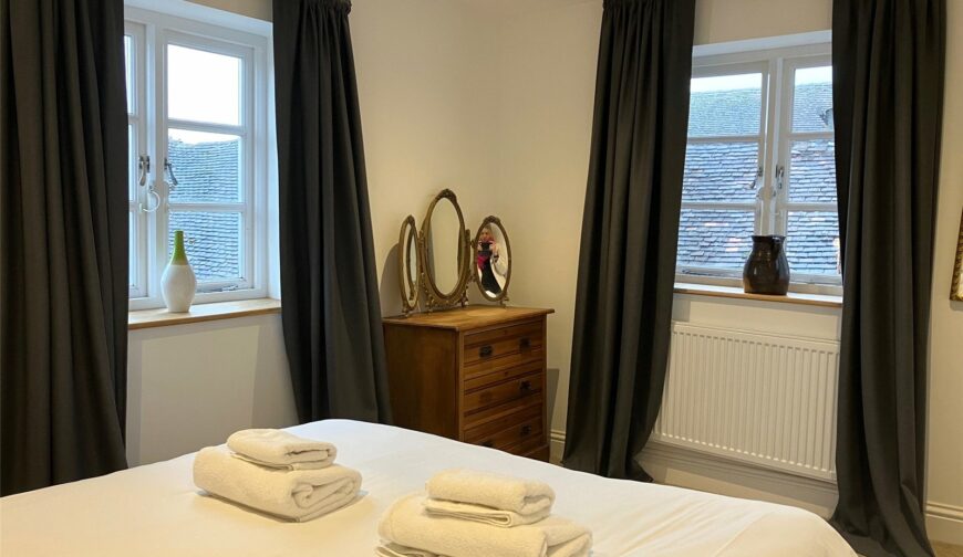Flat 2, Market Street - Picture No. 11