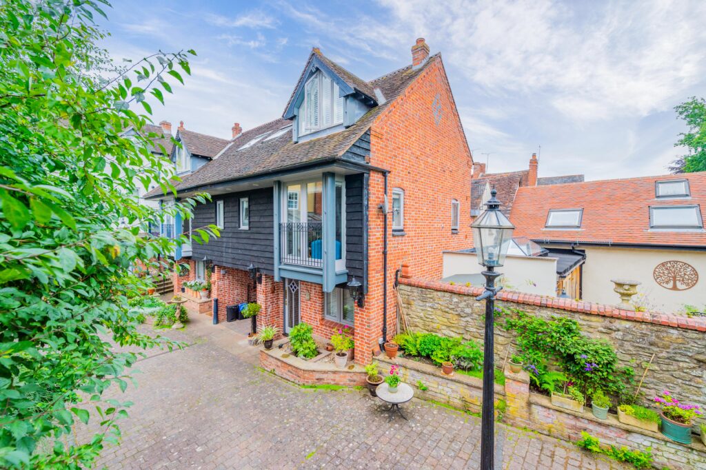 Bolthole Ludlow town house