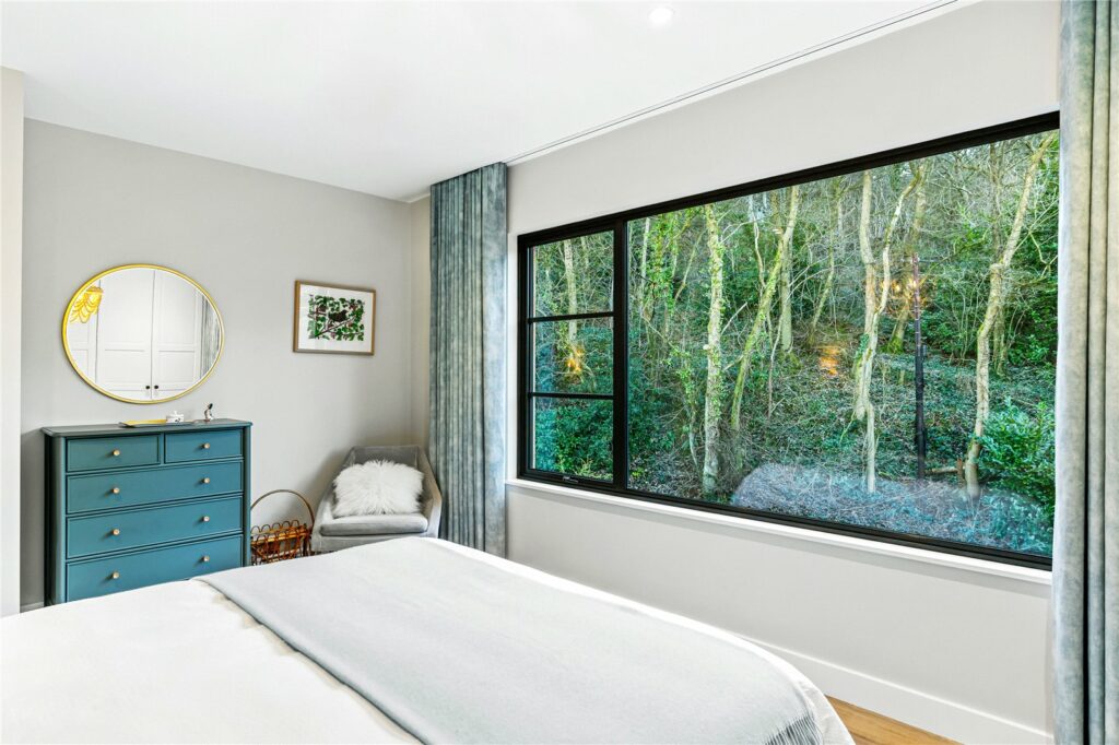 Tamiko, Hazler Road - Picture No. 26