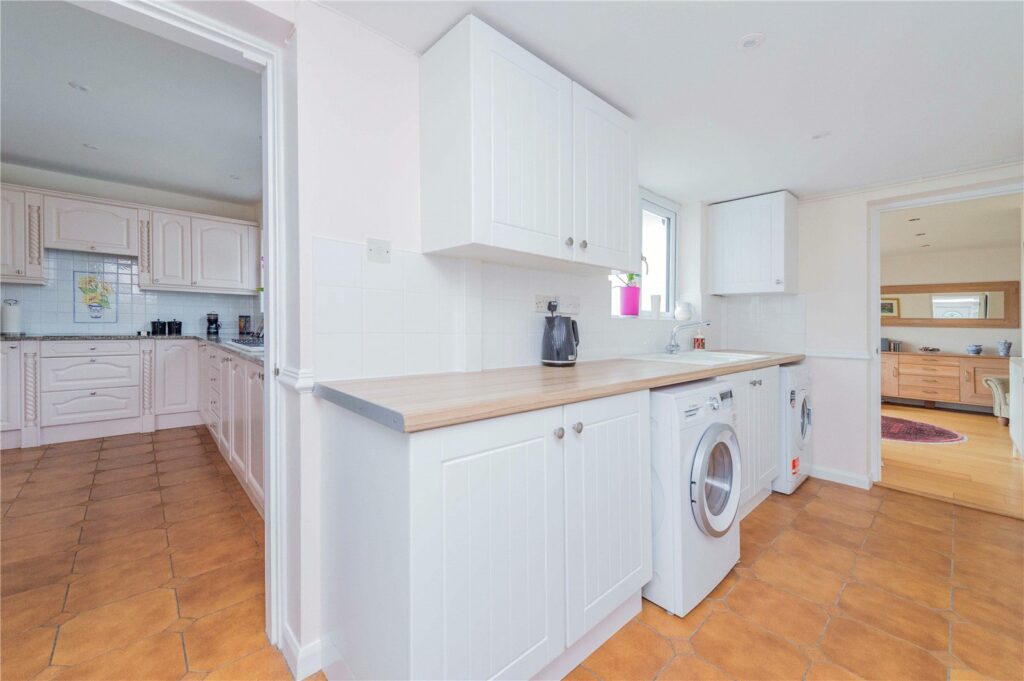 Whiteways, Garmston - Utility