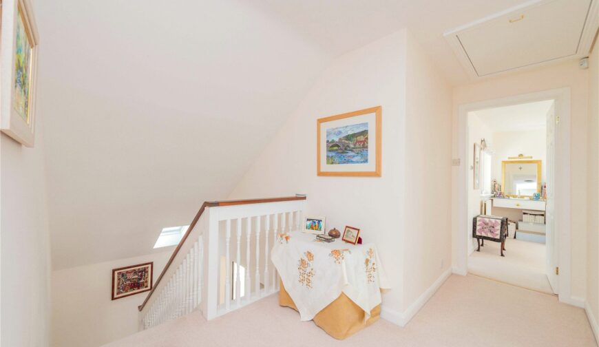 Whiteways, Garmston - Landing