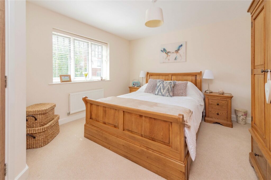 10 Tudor Gate - 10