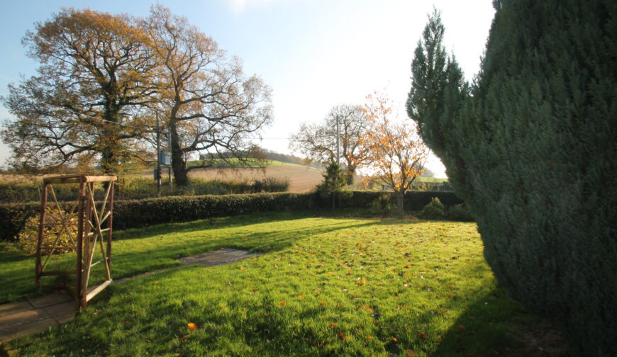 Elbridge Cottage, Elbridge - Picture No 02