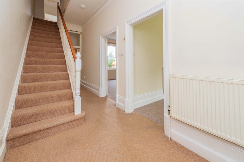 37 Gravel Hill - Picture No. 76