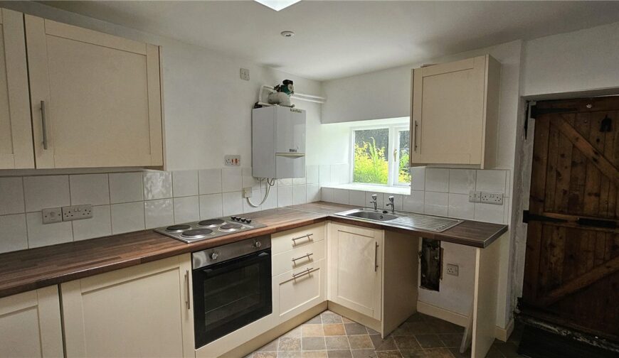 Lodge Cottage, Marshbrook - Picture No. 06