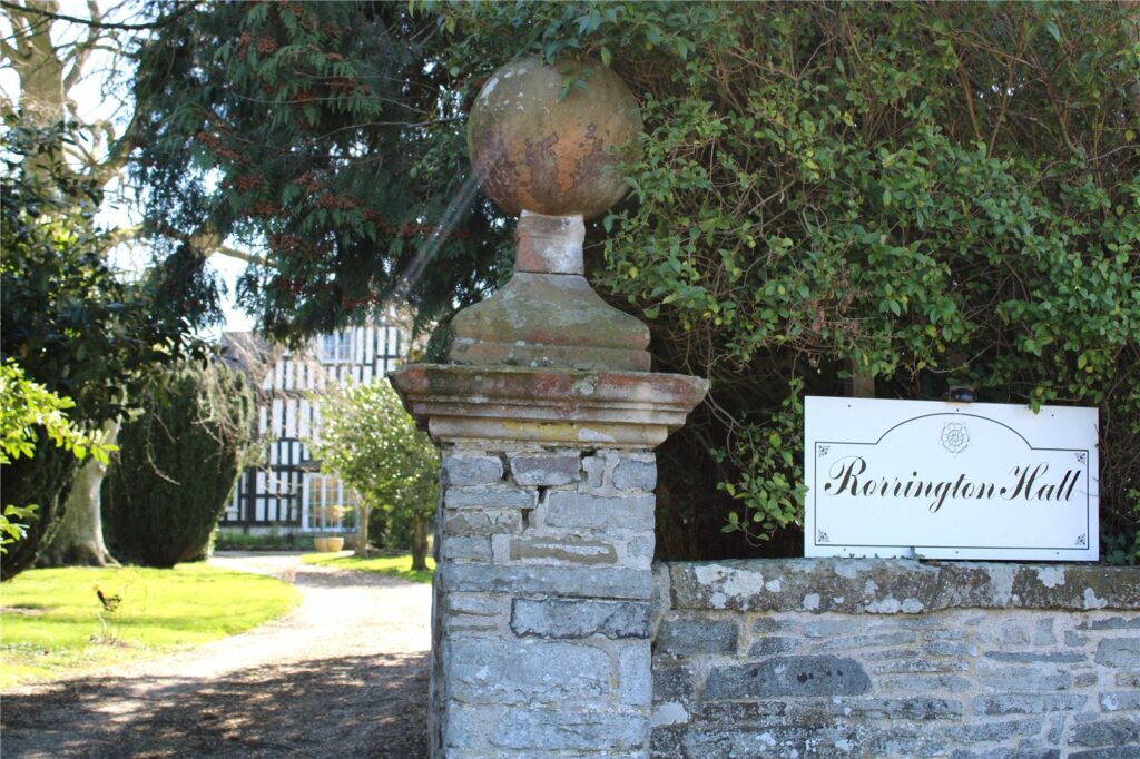 Rorrington Hall, Rorrington - Picture No. 04