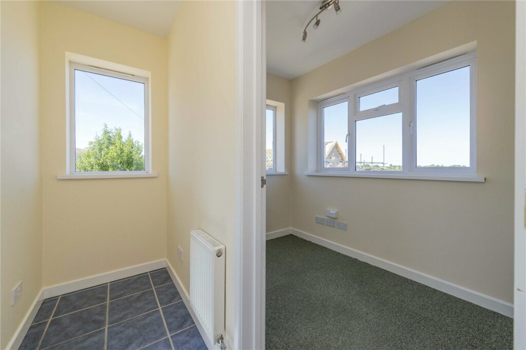 1 Parton Wood, Winnington - Picture No. 18