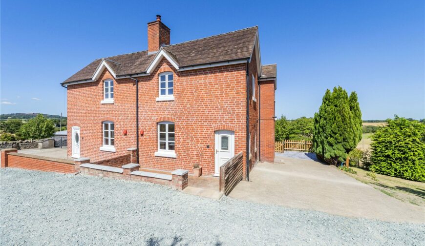 2 Parton Wood, Winnington - Picture No. 10