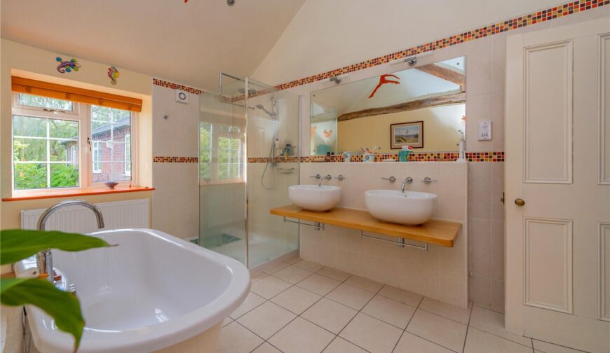 Ivy House, Lythwood - Bathroom