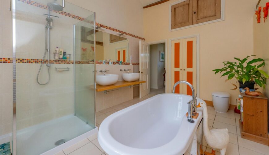 Ivy House, Lythwood - Bathroom