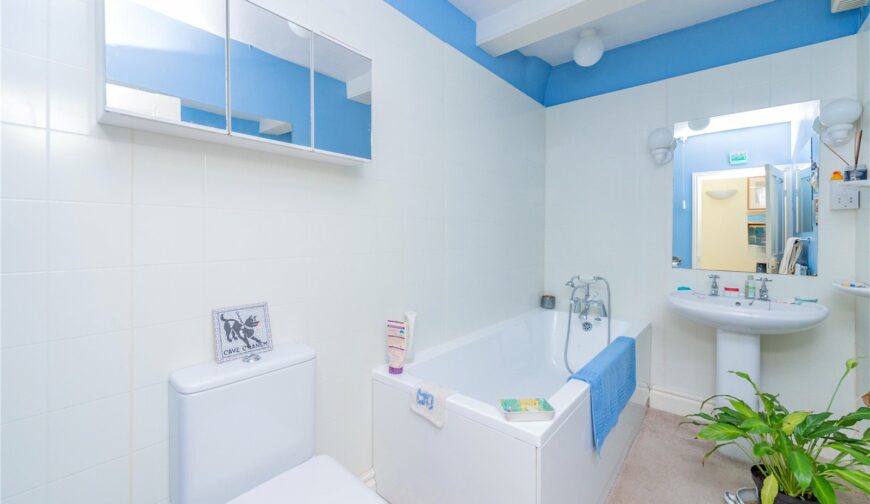 Ivy House, Lythwood - Bathroom