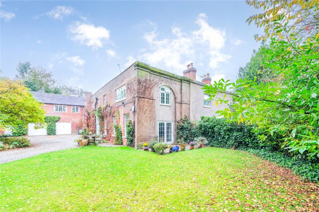 Ivy House, Lythwood - Garden