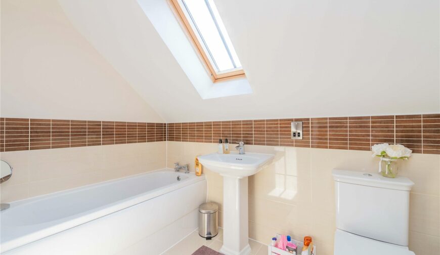 10 Tudor Gate - 7