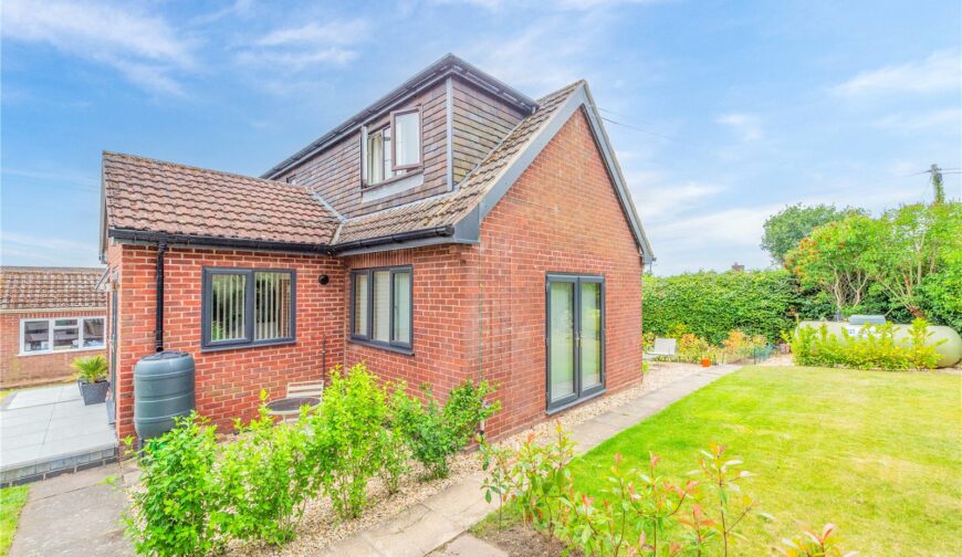 Homestead, Garmston - Garden