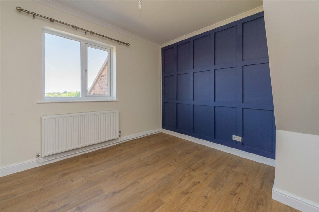 1 Parton Wood, Winnington - Picture No. 07