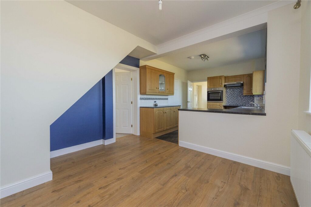 1 Parton Wood, Winnington - Picture No. 09