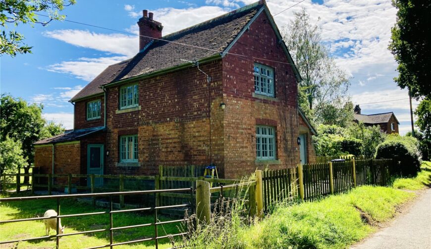 School House, Plex Lane - Picture No. 06