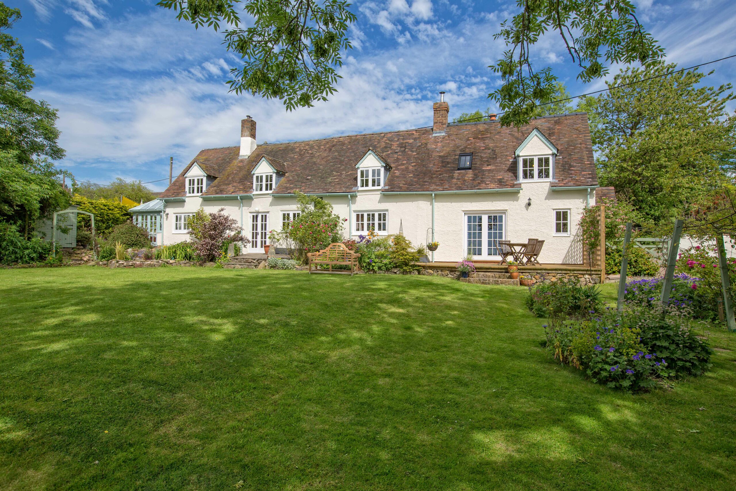 Idyllic four bed cottage under the Wrekin