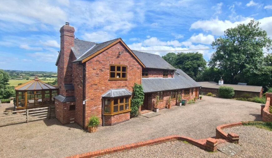 East Meadows, Nash - Picture No. 01