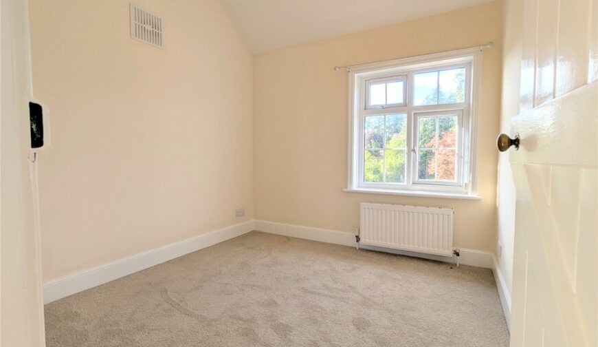 4 Hill View - Picture No. 09