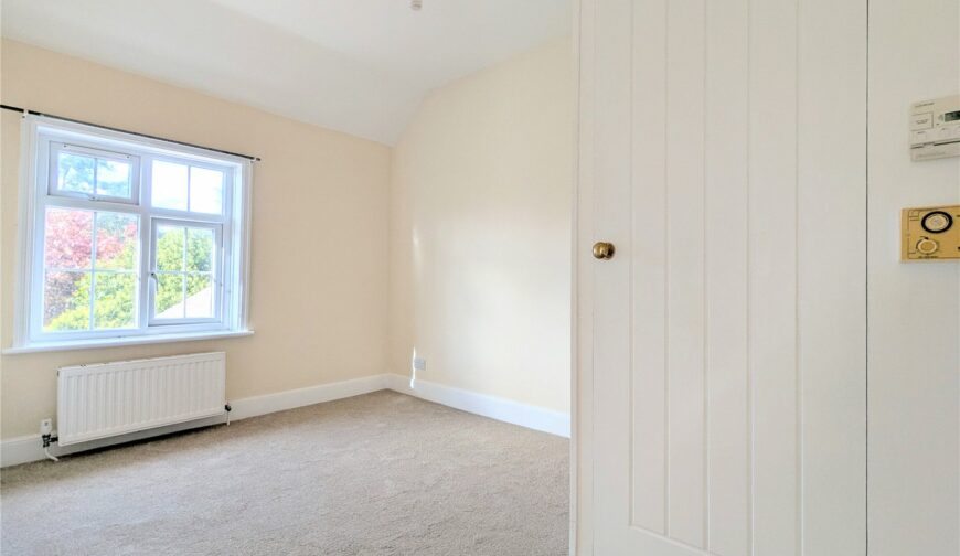 4 Hill View - Picture No. 10