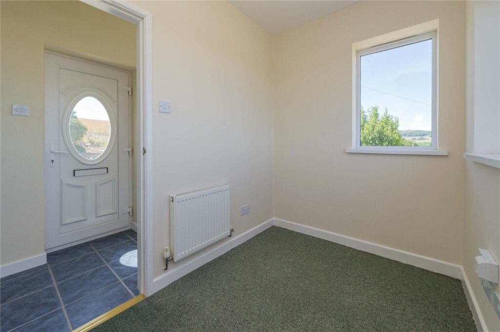 1 Parton Wood, Winnington - Picture No. 31