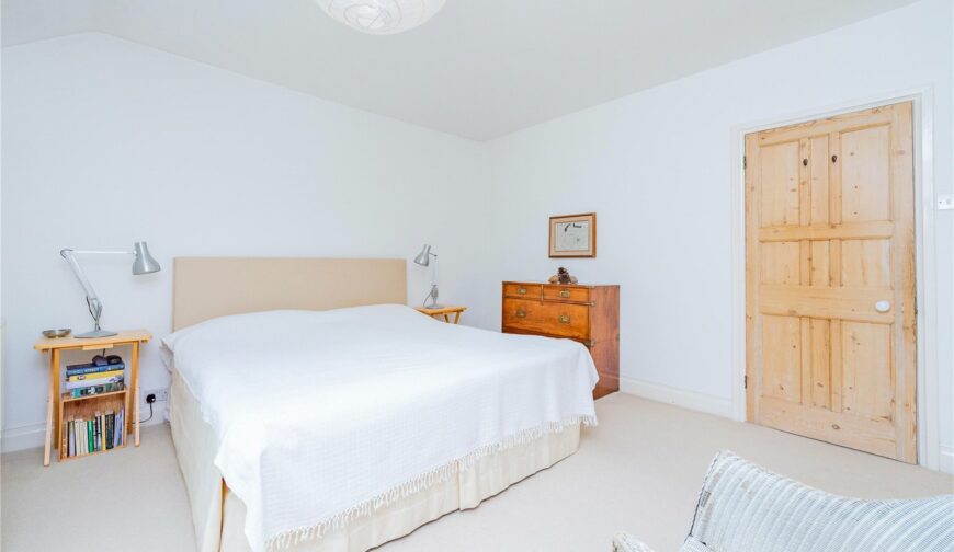 53 Porthill Road - 12