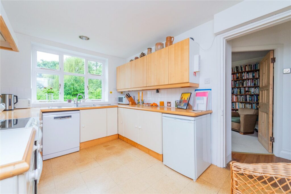 53 Porthill Road - 16