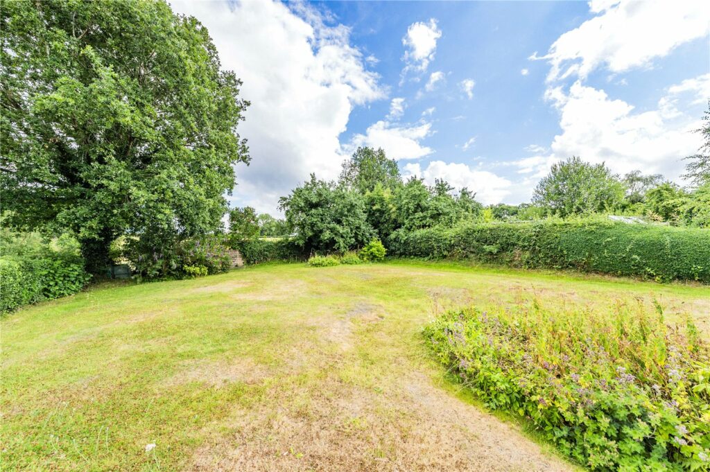 36 Broadstone - Picture No. 12