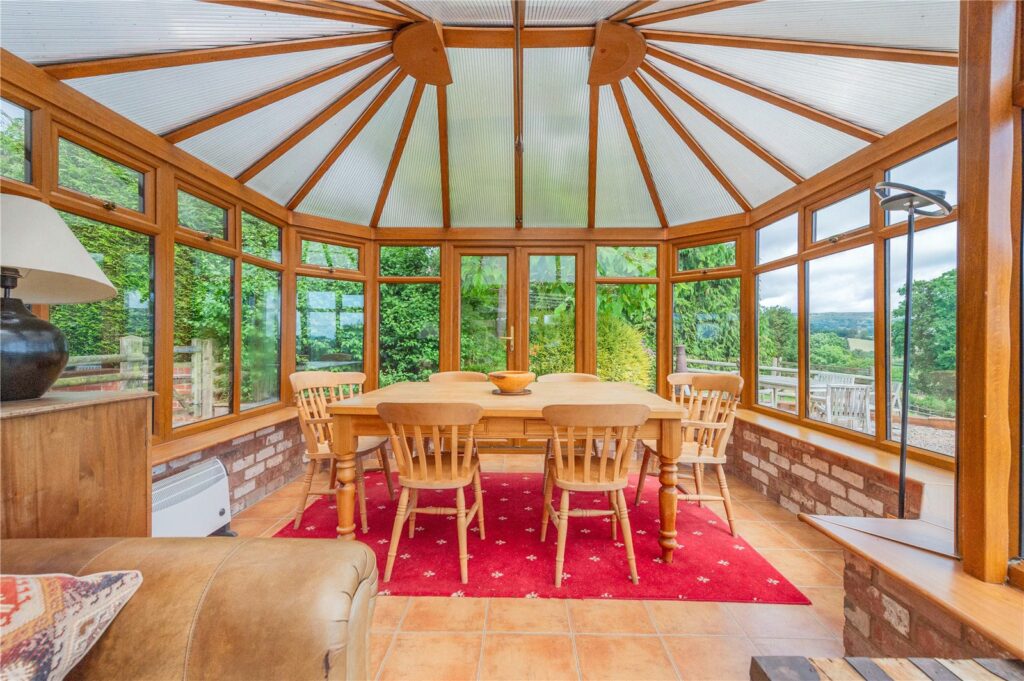 East Meadows, Nash - Picture No. 10