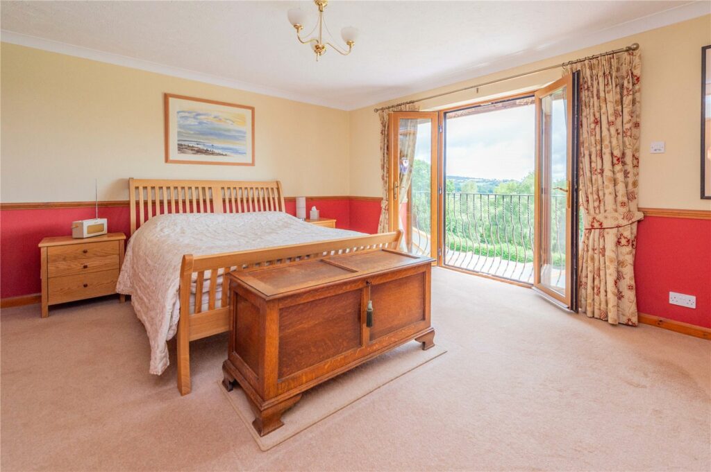 East Meadows, Nash - Picture No. 25