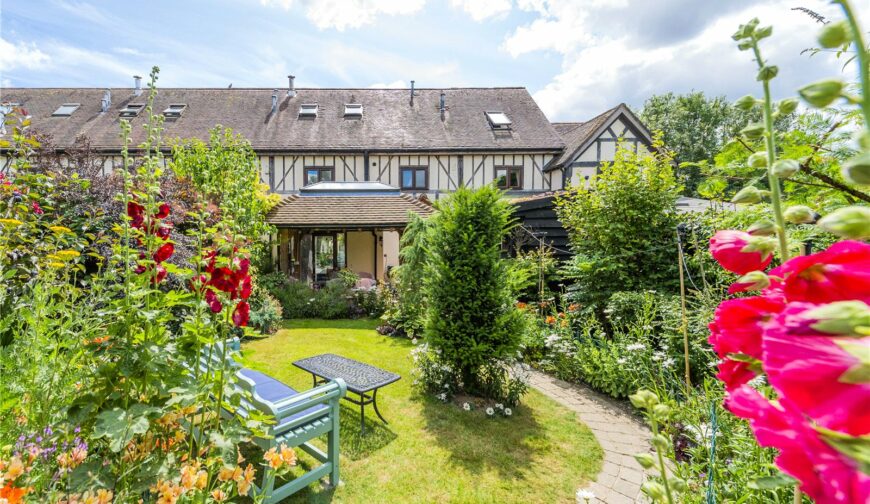 3 Arrow Barns, Eardisland - Picture No. 02