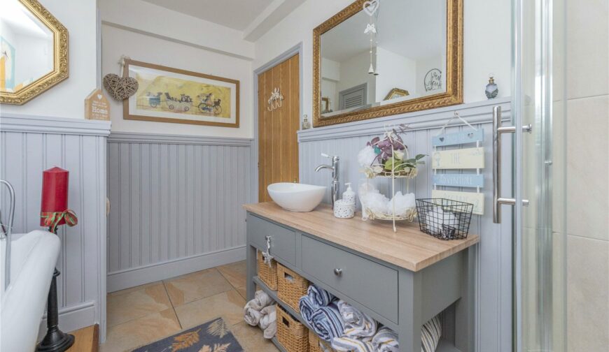 3 Arrow Barns, Eardisland - Picture No. 17